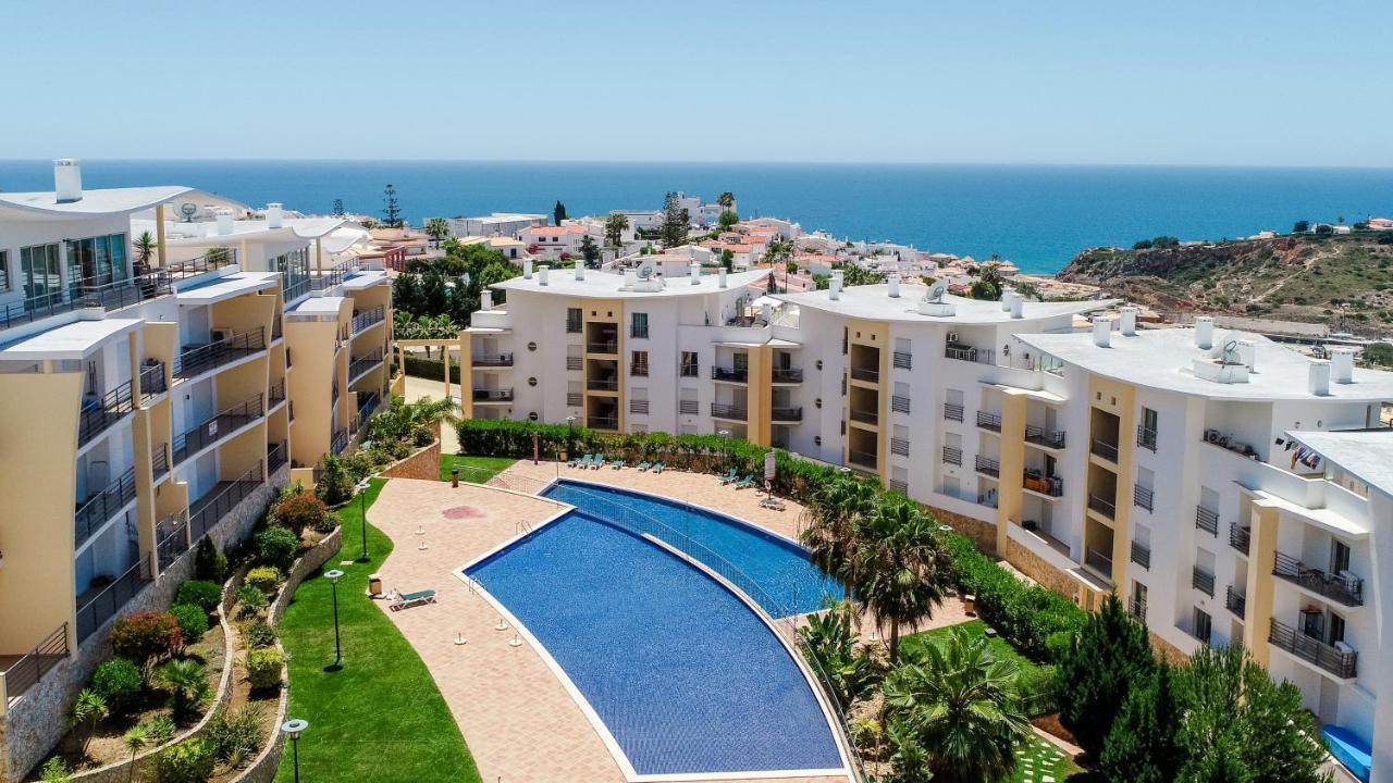 Bnb Homes Ocean View Apartment With Huge Sunny Terrace, 2 Swimming Pools & Tennis Court Albufeira Zewnętrze zdjęcie